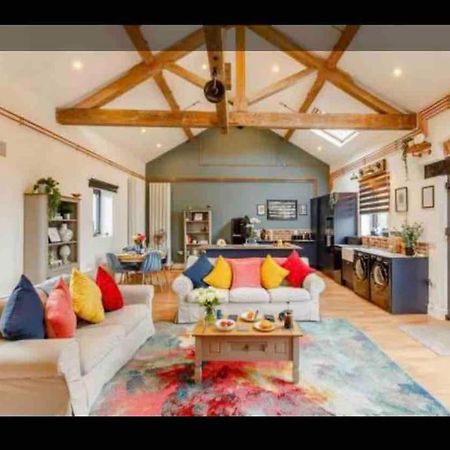 Tank Barn At Brook House, Nestled In The Welsh Hills, A Delightful Retreat Villa Welshpool Ngoại thất bức ảnh