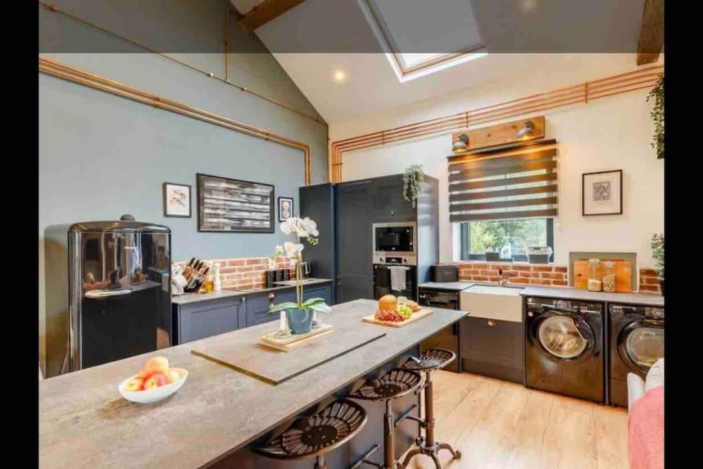 Tank Barn At Brook House, Nestled In The Welsh Hills, A Delightful Retreat Villa Welshpool Ngoại thất bức ảnh