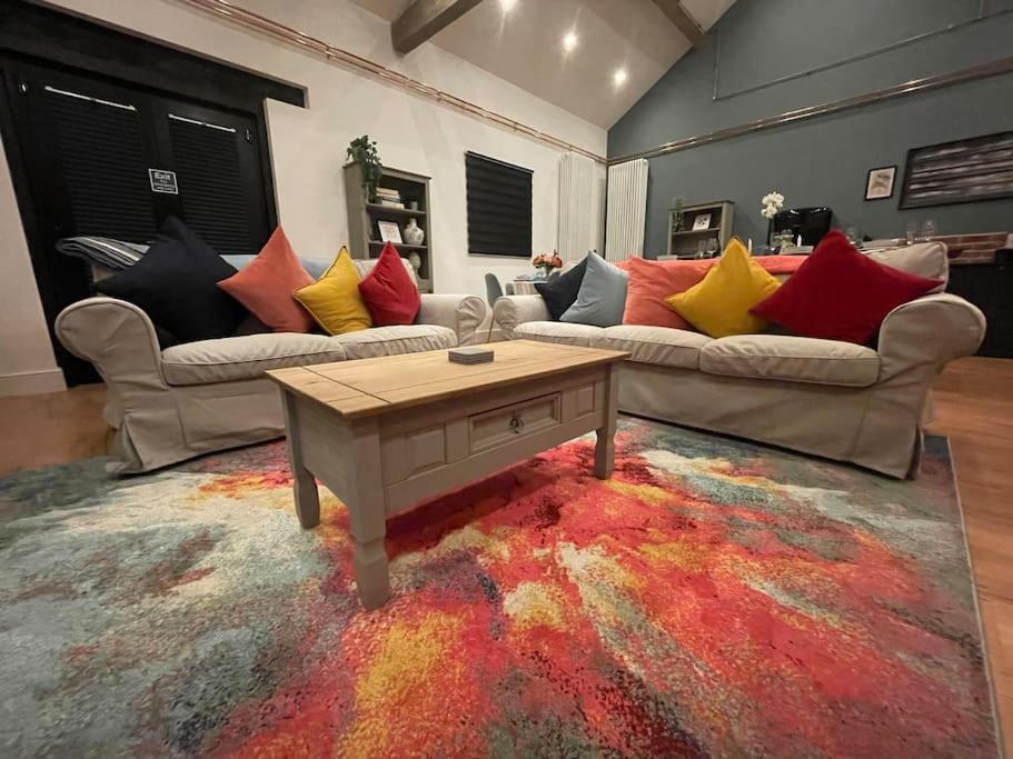 Tank Barn At Brook House, Nestled In The Welsh Hills, A Delightful Retreat Villa Welshpool Ngoại thất bức ảnh
